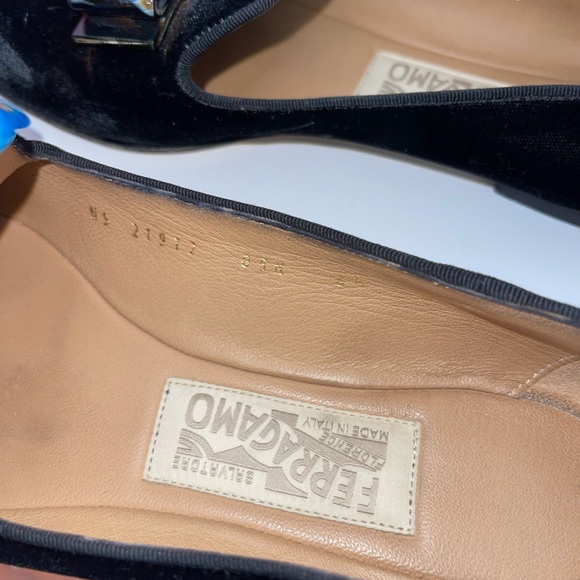 Velour Ferragamo Flat shoes - Picture 8 of 9